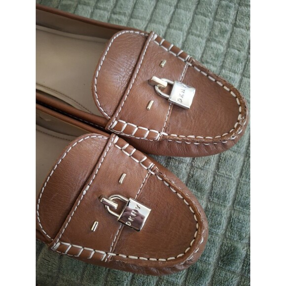 DKNY Lennon Mocassin Womans 9M Pebble Leather Walnut Brown Loafers Slip On Shoes - Picture 2 of 9